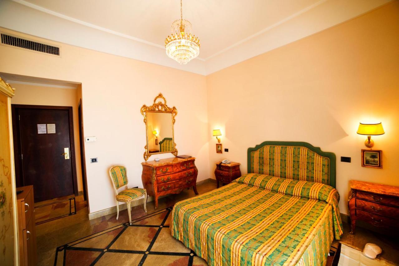 Grande Albergo Miramare Formia Exterior foto